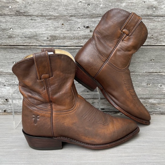 Frye Shoes - FRYE Billy Cowgirl Western Short Boots / Ws-Sz 8.5